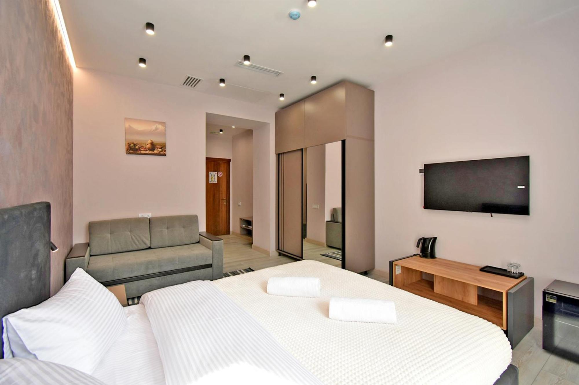 Avenue 23 Boutique Hotel Ereván Exterior foto